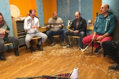 Incontro di intaglio del legno